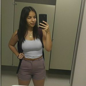 Meet your Posher, Paola